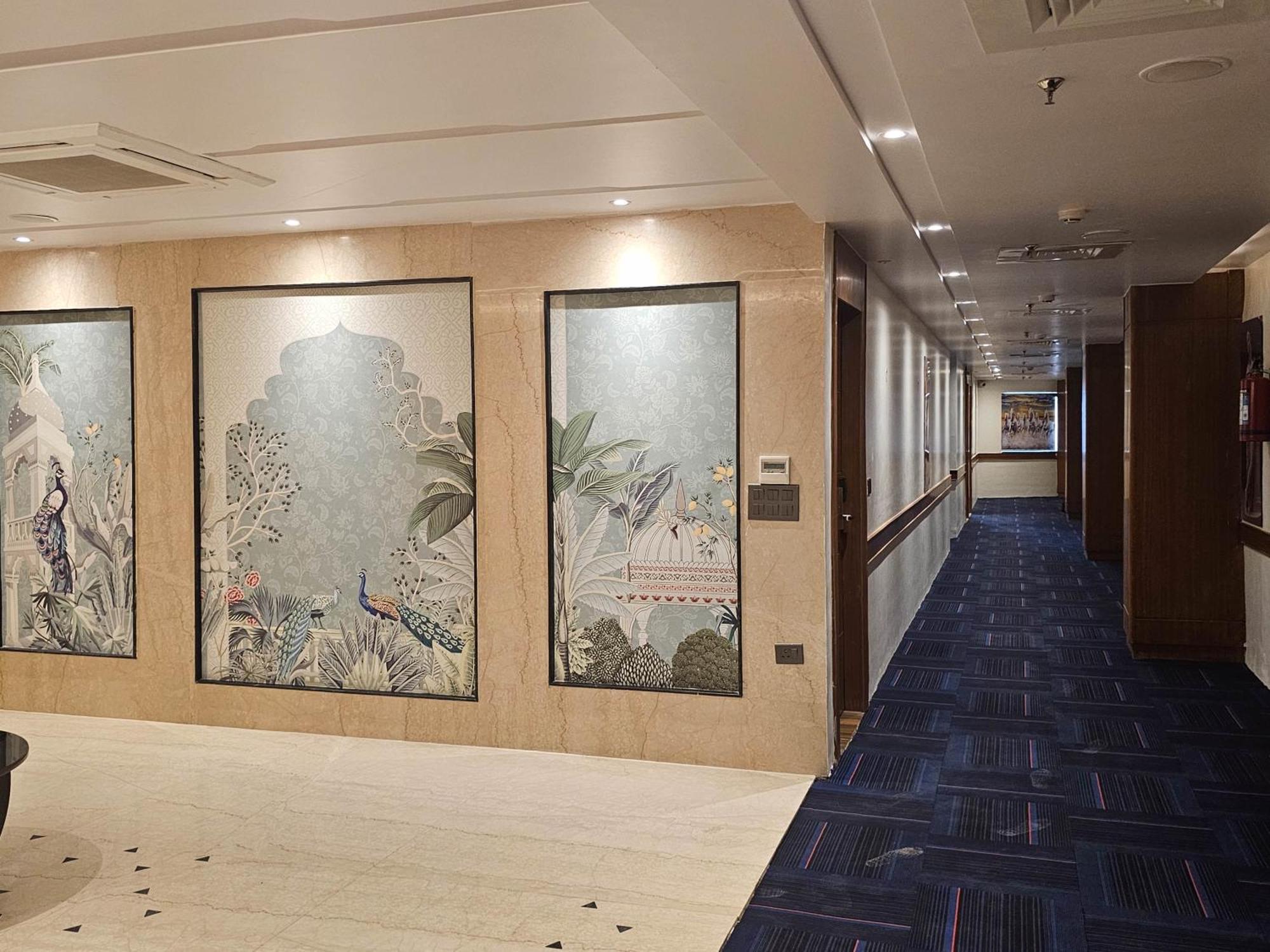 Hotel Elara เดห์ราดุน ภายนอก รูปภาพ